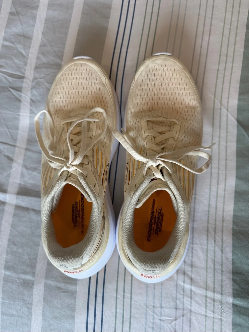 Saucony Endorphin Shift 3 running shoes.